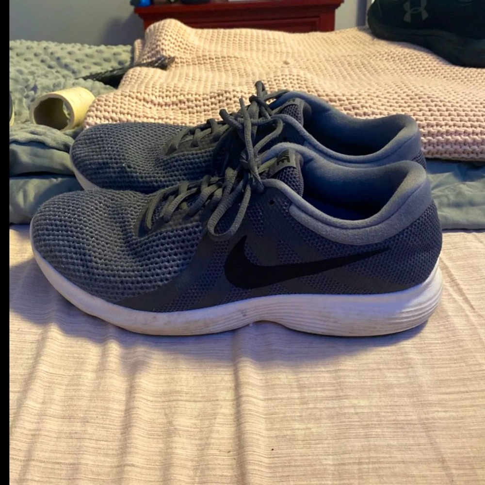 Men’s Nike shoes